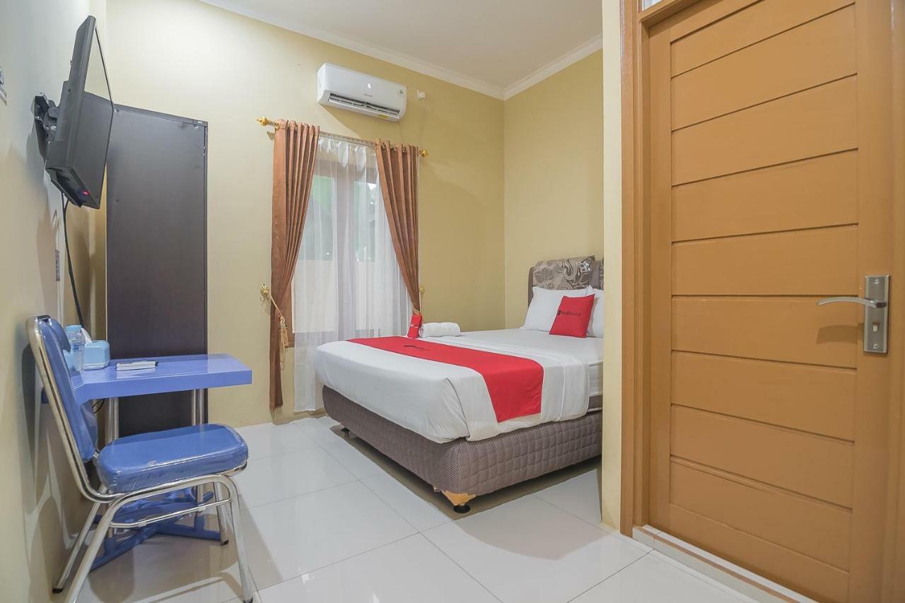 Reddoorz Plus Near Syamsudin Noor Airport 3 Banjarbaru Exterior foto